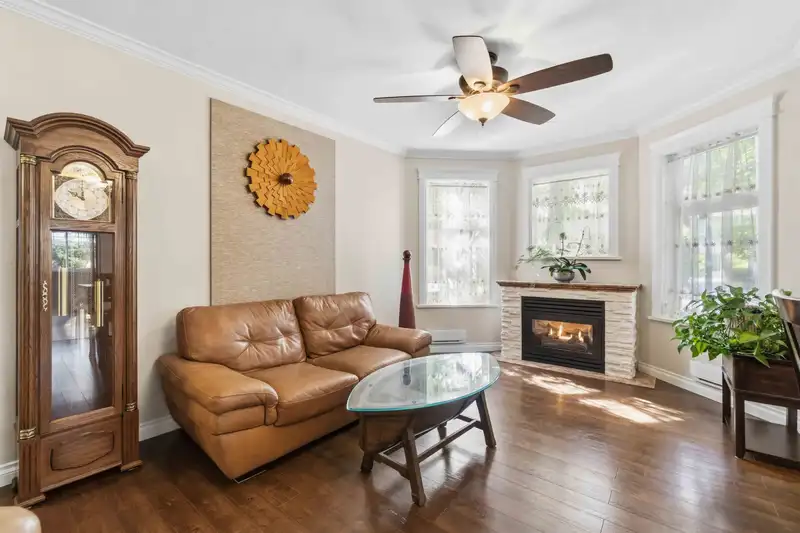 G01 3085 PRIMROSE LANE - photo 4 of 34