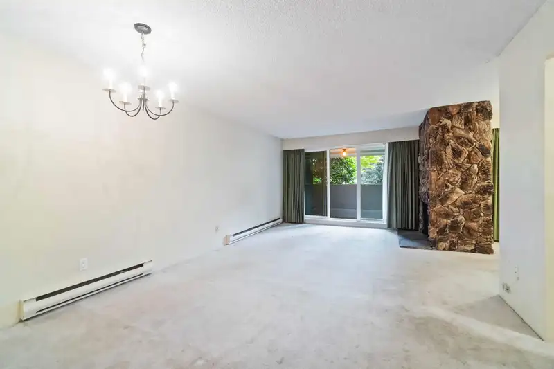 102 1352 W 10TH AVENUE - photo 4 of 25