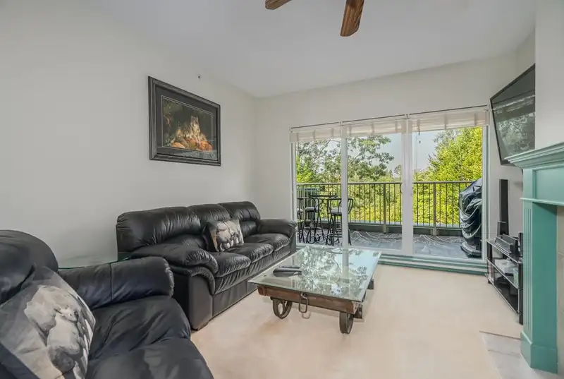 411 13860 70TH AVENUE - photo 3 of 23