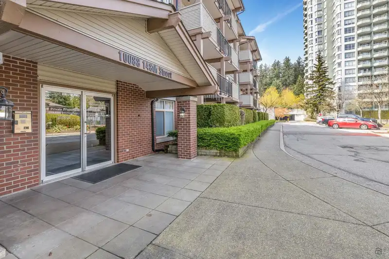 301 10088 148 STREET - photo 2 of 30