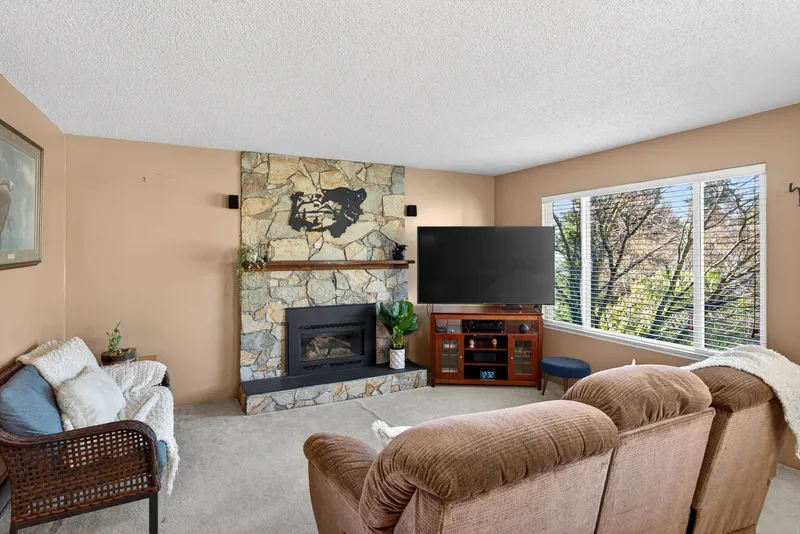 2872 WOODLAND DRIVE - photo 3 of 25