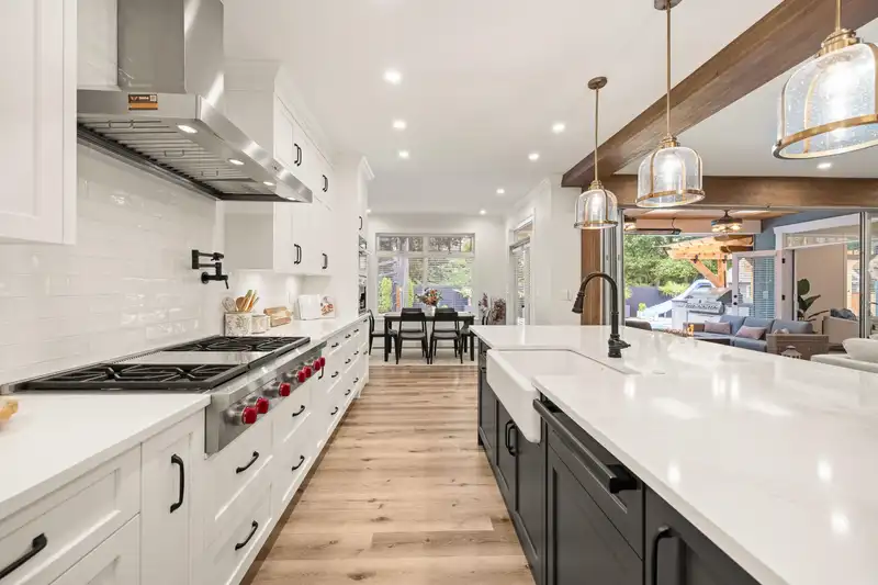 3015 141 STREET - photo 4 of 40