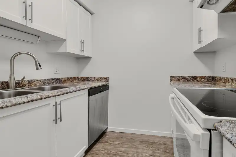 213 17661 58A AVENUE - photo 3 of 17