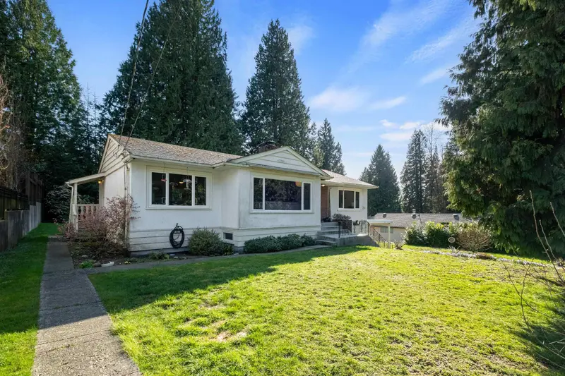 551 E OSBORNE ROAD - photo 4 of 20