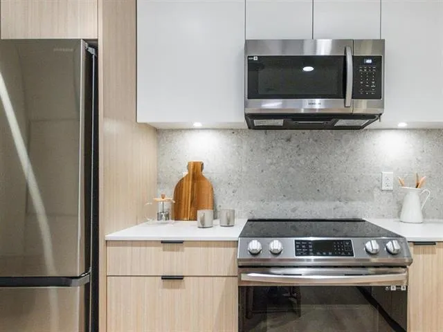 417 20769 FRASER HIGHWAY - photo 3 of 7