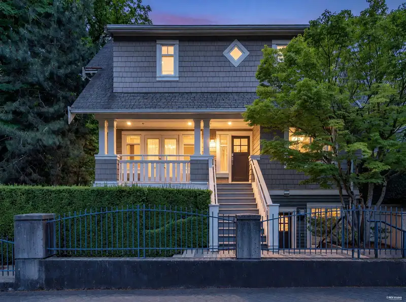 2459 W 39TH AVENUE - photo 1 of 35