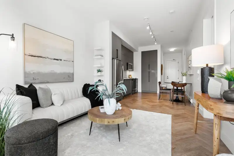 409 14968 101A AVENUE - photo 4 of 33
