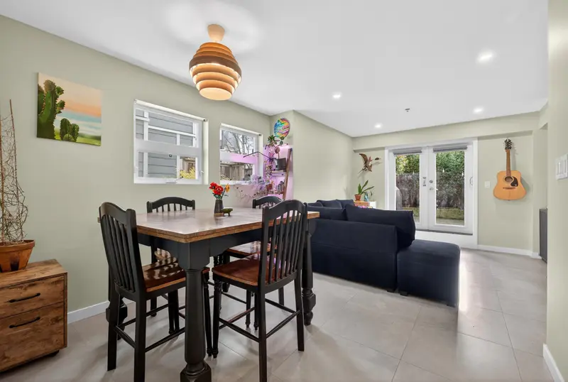 104 828 W 14TH AVENUE - photo 4 of 23