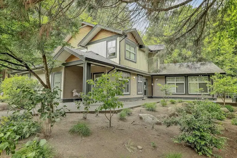 49 6123 138 STREET - photo 4 of 31