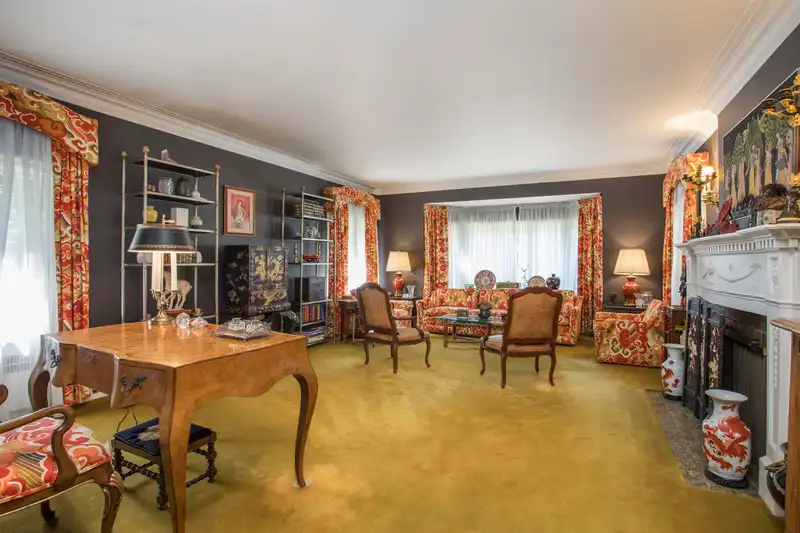 4576 CONNAUGHT DRIVE - photo 3 of 40
