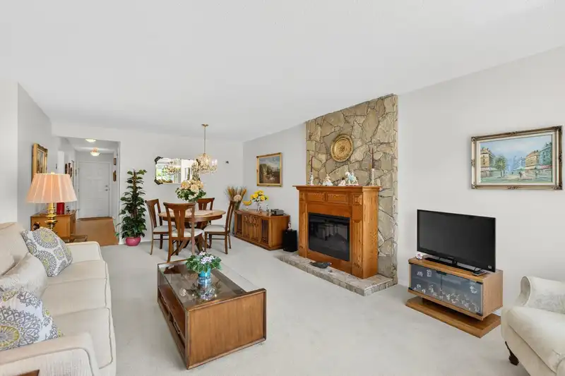 4 19249 HAMMOND ROAD - photo 4 of 34