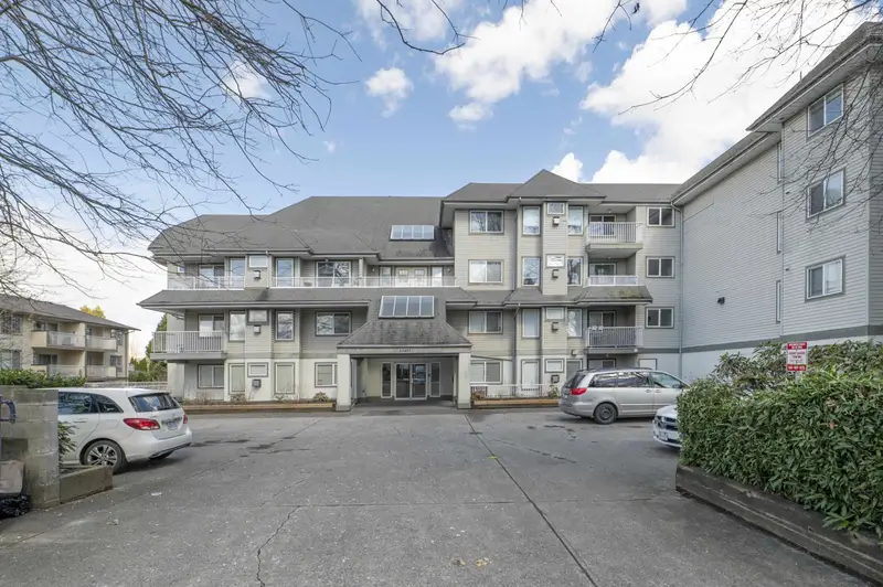 407 33407 TESSARO CRESCENT - photo 3 of 25