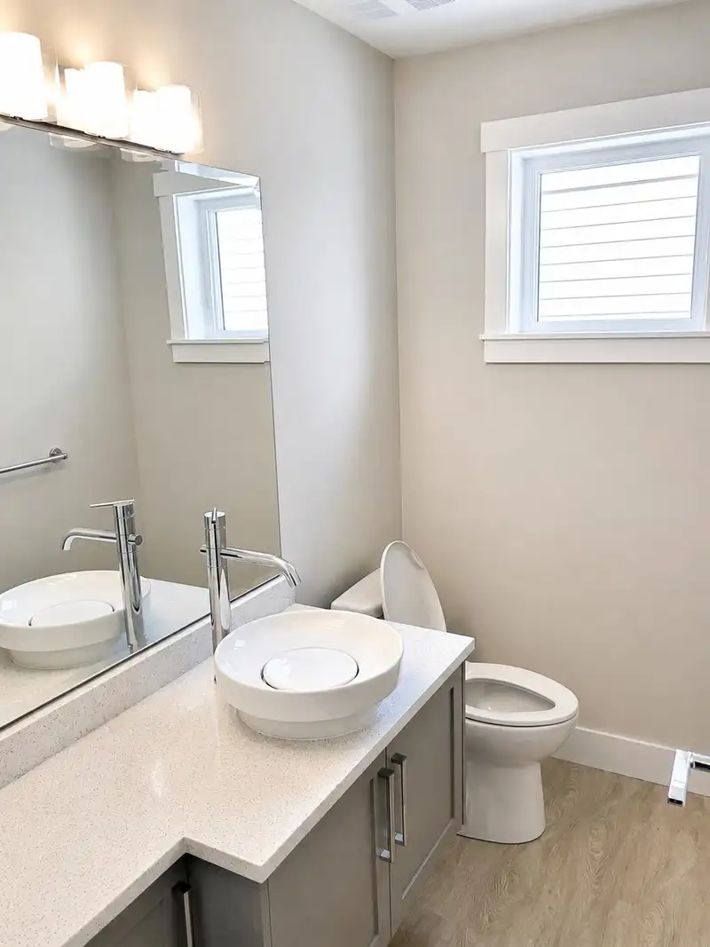 46 20498 82 AVENUE - photo 4 of 20