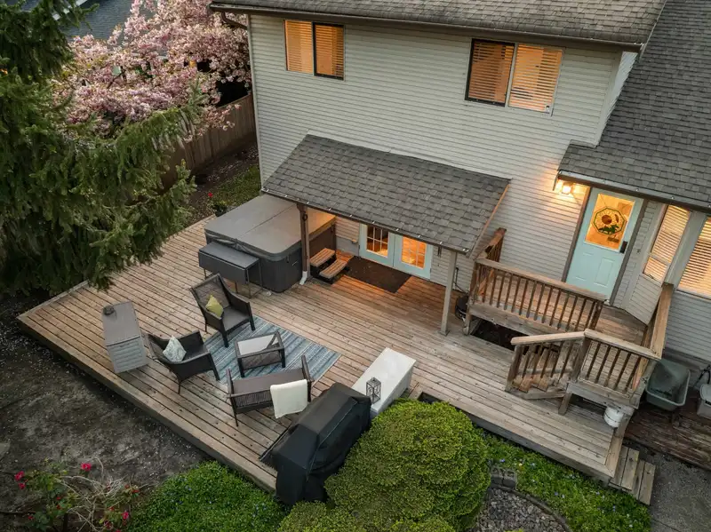 19908 51 AVENUE - photo 3 of 40
