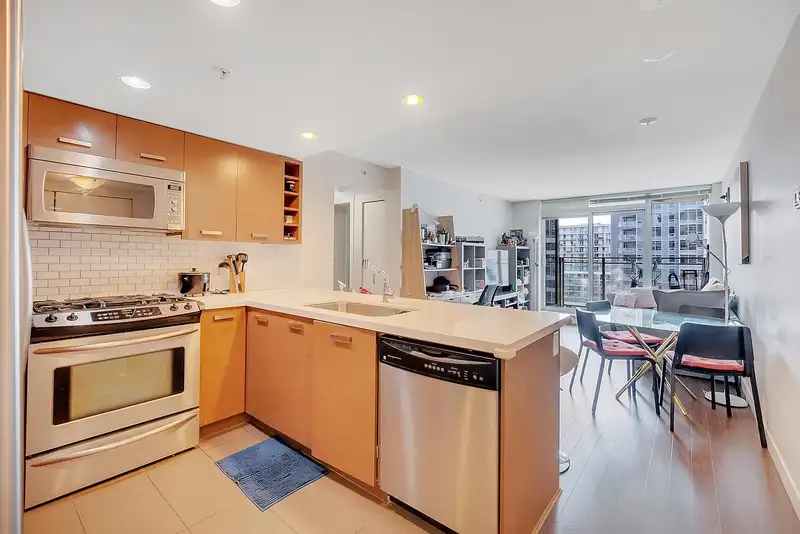1206 8033 SABA ROAD - photo 4 of 34