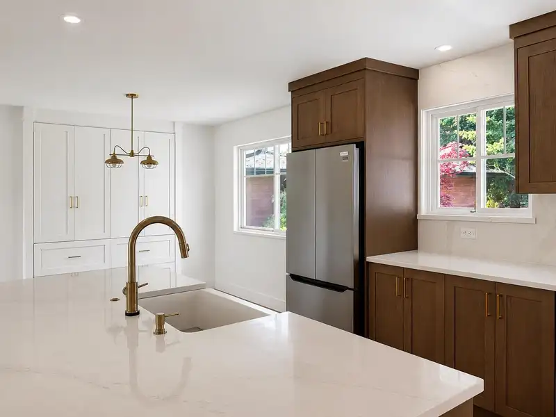4843 7A AVENUE - photo 4 of 21