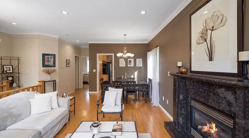 968 E 31ST AVENUE - photo 4 of 40