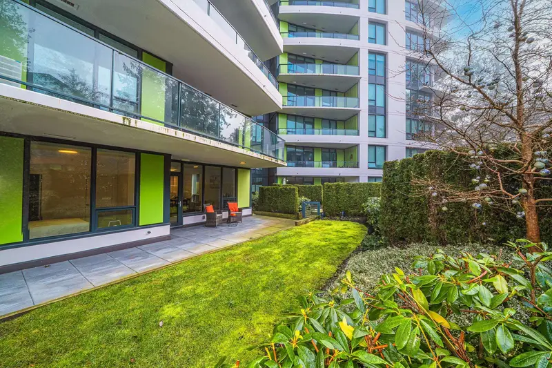 201 3533 ROSS DRIVE - photo 4 of 25