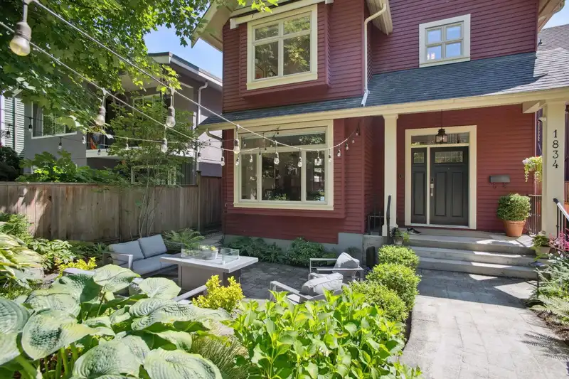 1834 E 6TH AVENUE - photo 2 of 35