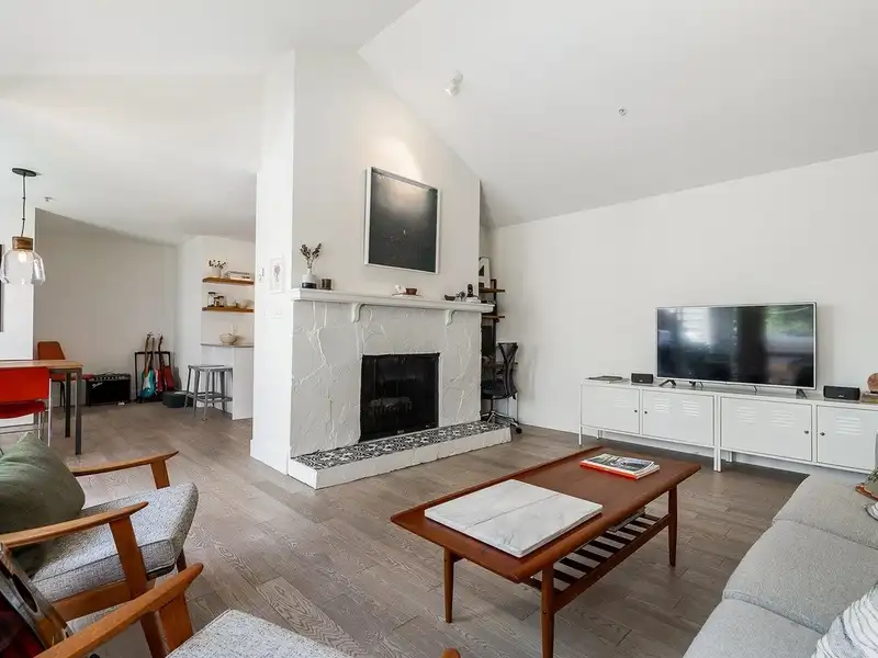 611 1000 BOWRON COURT - photo 1 of 25