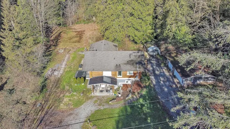 23369 141 AVENUE - photo 2 of 22