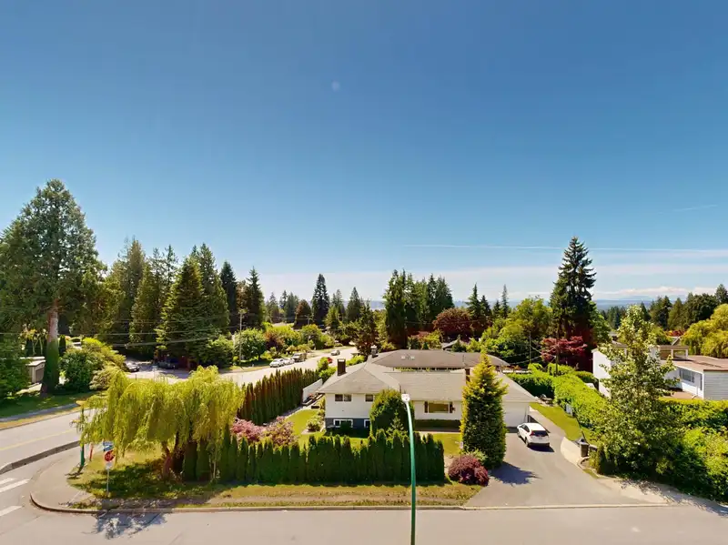 402 650 EVERGREEN PLACE - photo 1 of 40