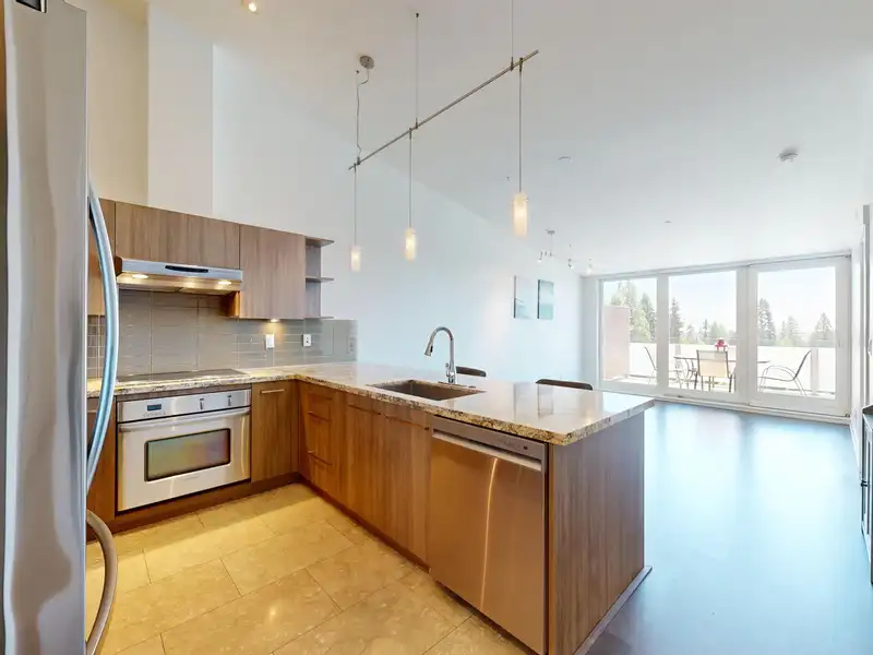 402 650 EVERGREEN PLACE - photo 3 of 40