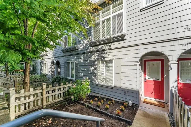 51 5858 142 STREET - photo 3 of 40