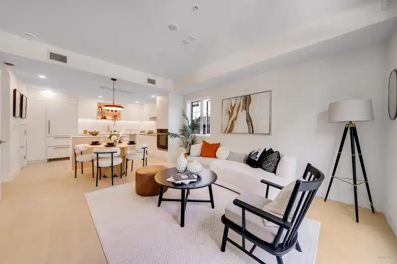 206 918 W 32ND AVENUE - photo 1 of 25