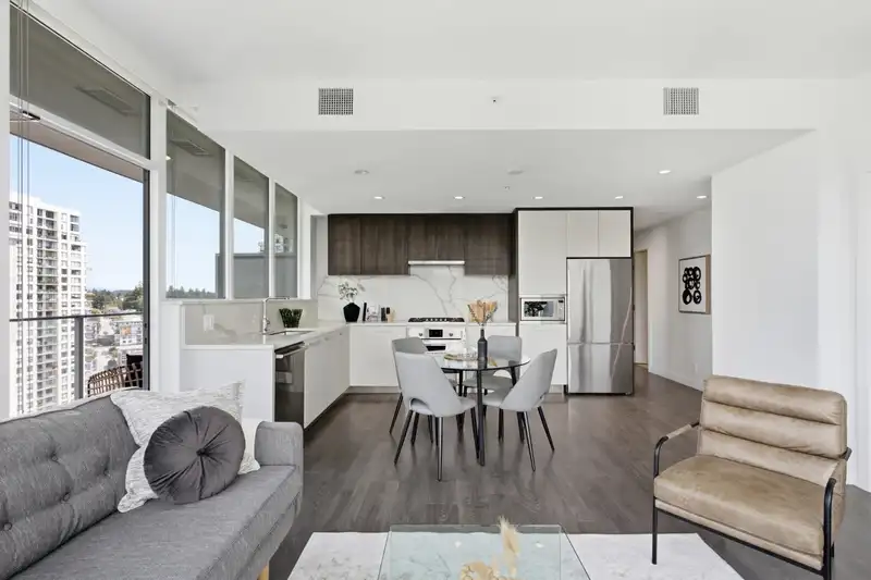 1604 567 CLARKE ROAD - photo 2 of 33