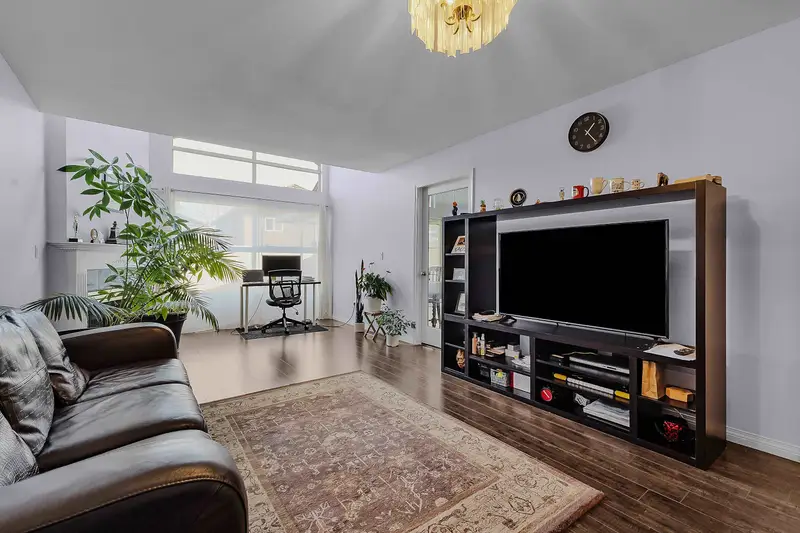 15 7250 122 STREET - photo 2 of 22