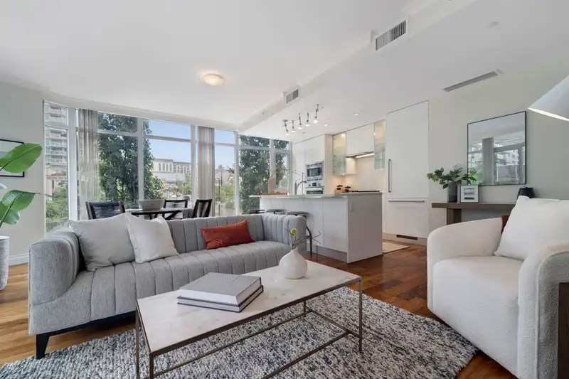 209 199 VICTORY SHIP WAY - photo 4 of 39