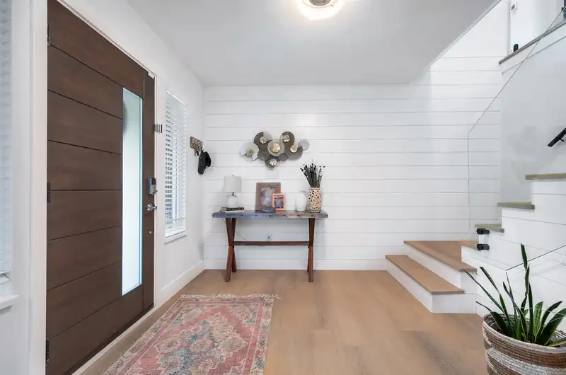 9285 211 STREET - photo 3 of 25