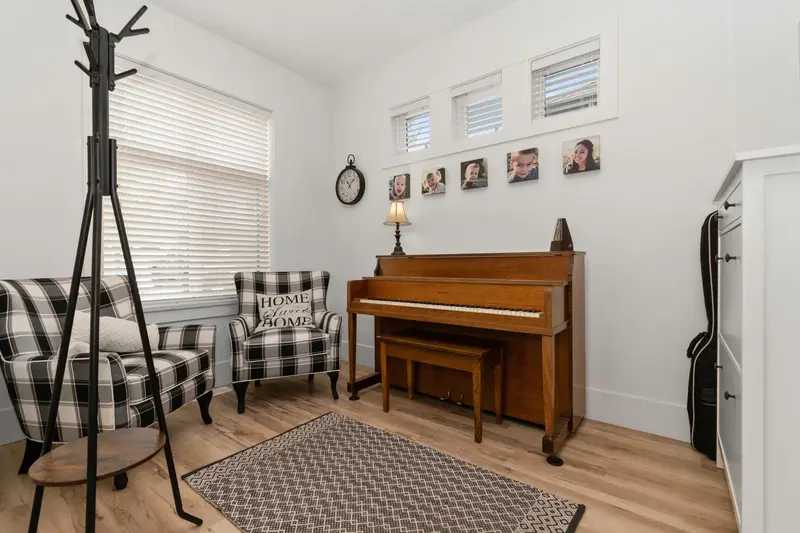 36 46211 PROMONTORY ROAD - photo 4 of 25