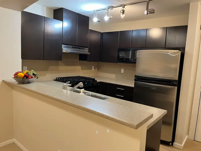 409 9319 UNIVERSITY CRESCENT - photo 3 of 6