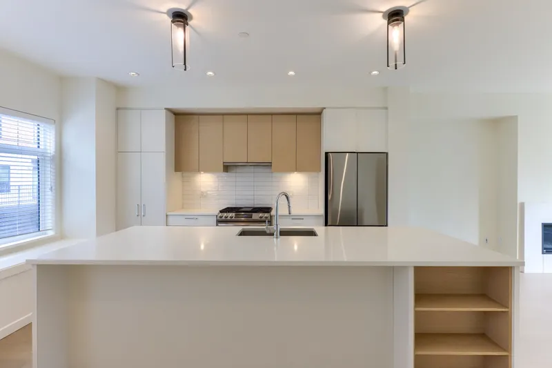 6 629 SOUTH DYKE ROAD - photo 1 of 23