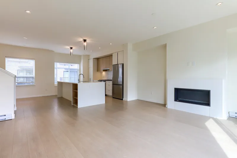 6 629 SOUTH DYKE ROAD - photo 4 of 23