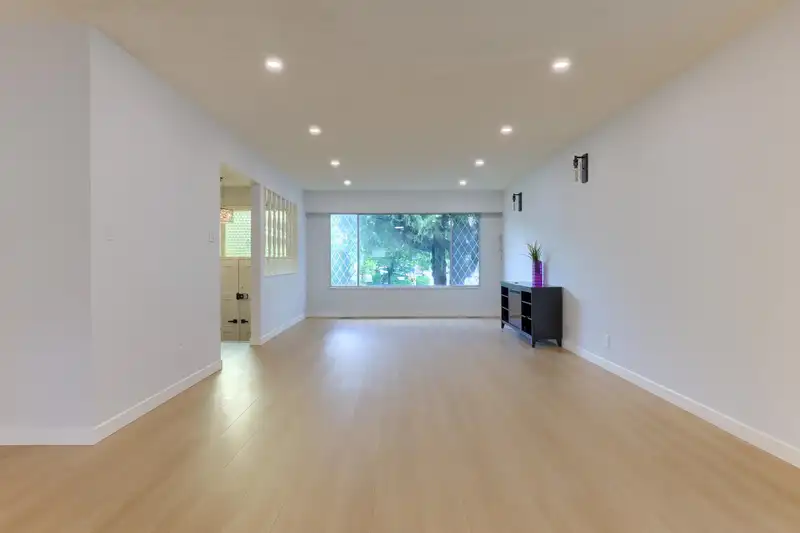 3492 E 49TH AVENUE - photo 3 of 31