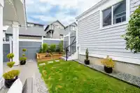 2136 164A STREET - thumbnail 29