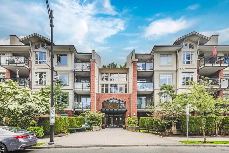 408 100 CAPILANO ROAD - photo 2 of 23