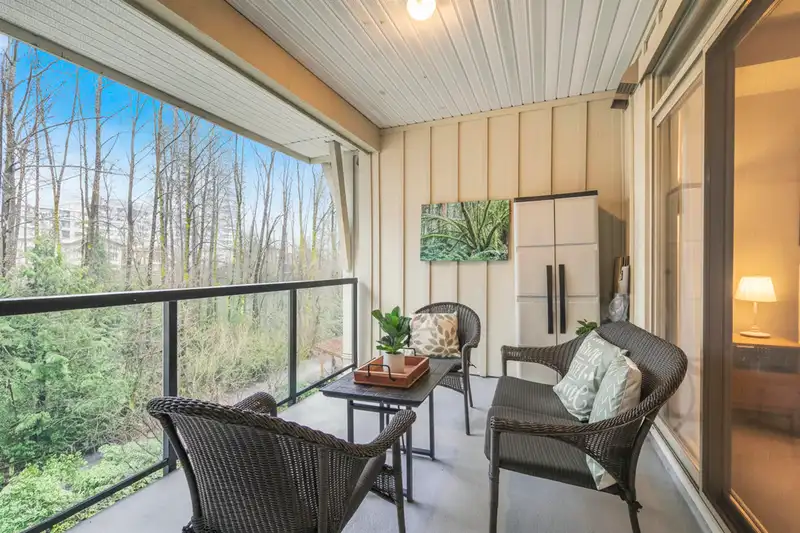 408 100 CAPILANO ROAD - photo 3 of 23