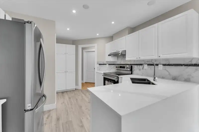 42 12165 75 AVENUE - photo 4 of 34