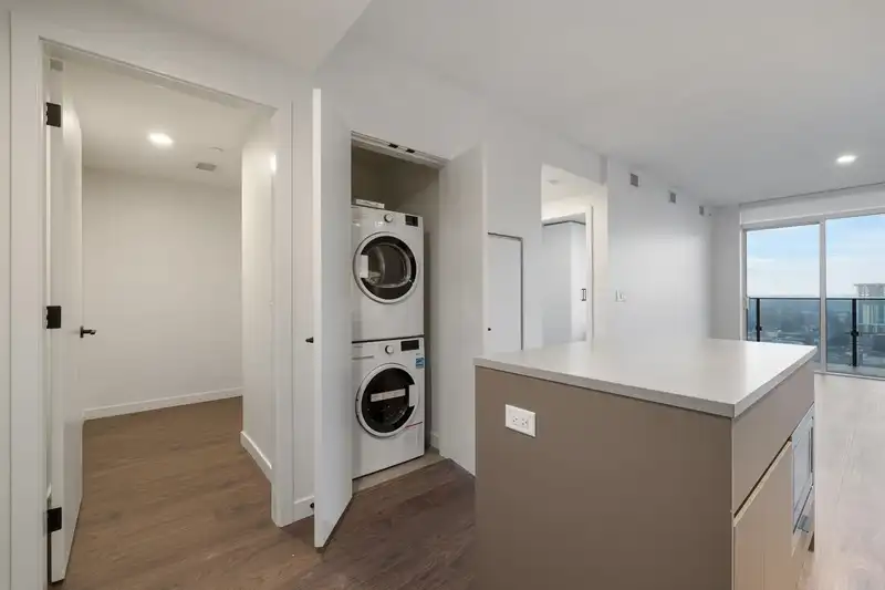 2406 10448 UNIVERSITY DRIVE - photo 3 of 28