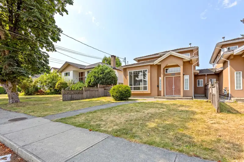 6663 RUSSELL AVENUE - photo 2 of 39