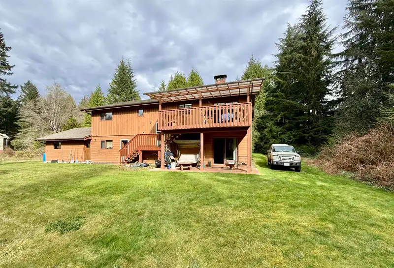 299 KING ROAD - photo 1 of 29