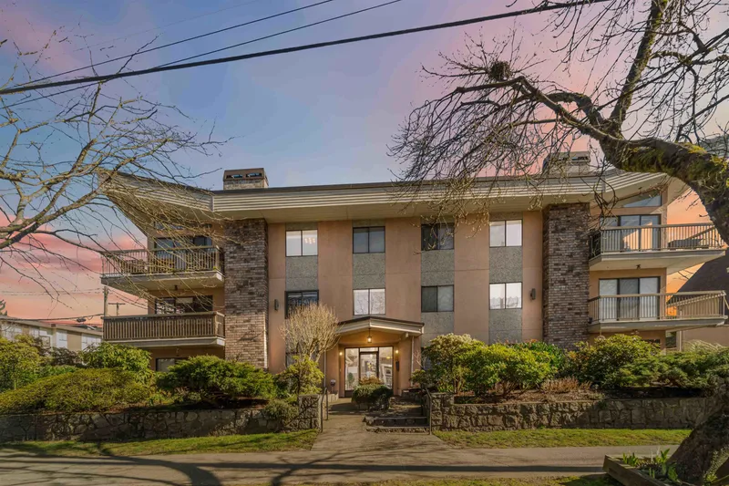 104 2910 ONTARIO STREET - photo 1 of 25