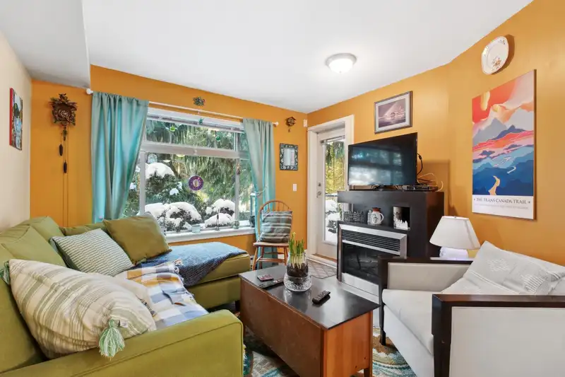 124 2233 MCKENZIE ROAD - photo 4 of 32