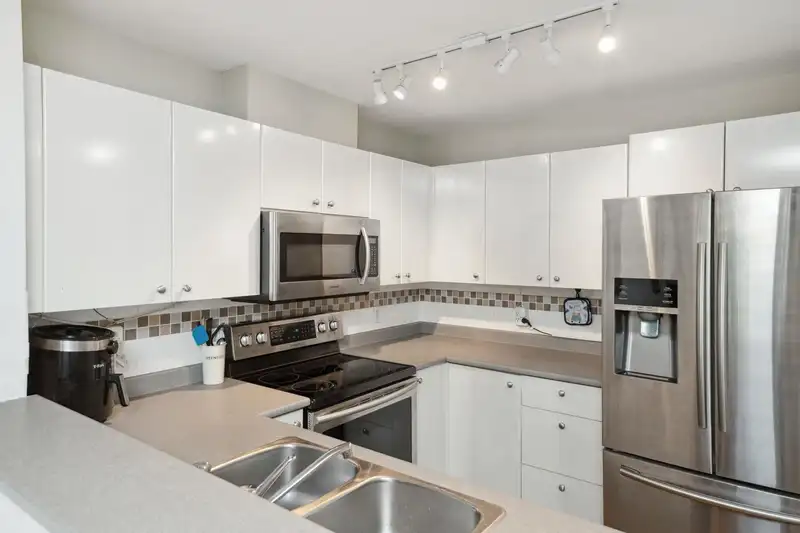 135 22020 49 AVENUE - photo 2 of 33