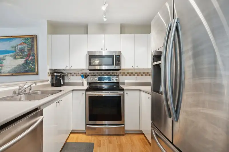 135 22020 49 AVENUE - photo 3 of 33