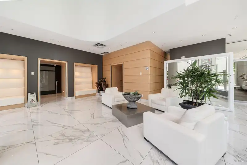 1701 1495 RICHARDS STREET - photo 3 of 19